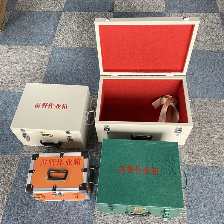 宜章爆破工程作业箱如何选择？玻璃钢与传统材质的全面对比
